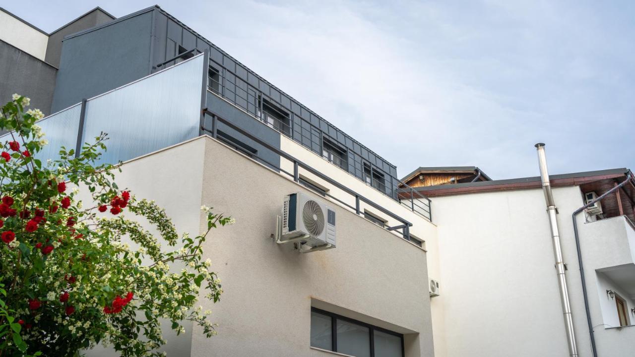 Stepo Sunset Apartment Bukares Bagian luar foto