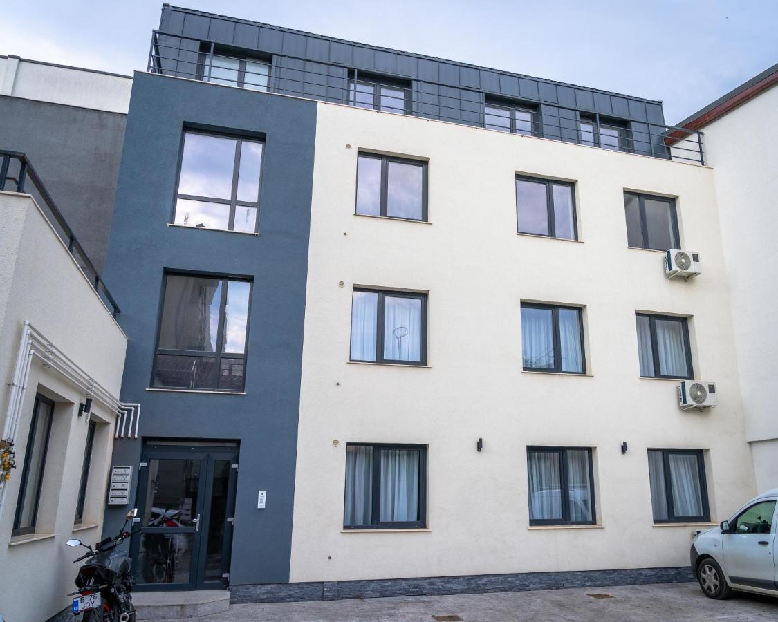 Stepo Sunset Apartment Bukares Bagian luar foto