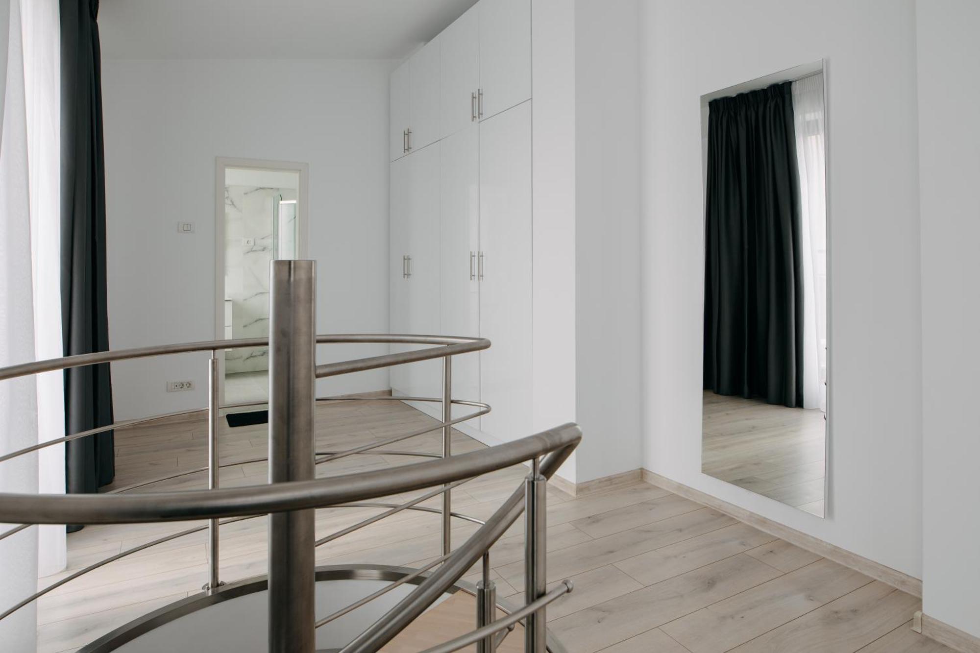 Stepo Sunset Apartment Bukares Bagian luar foto