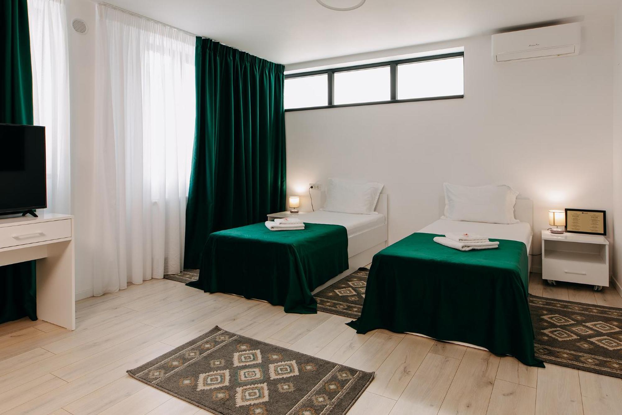 Stepo Sunset Apartment Bukares Bagian luar foto